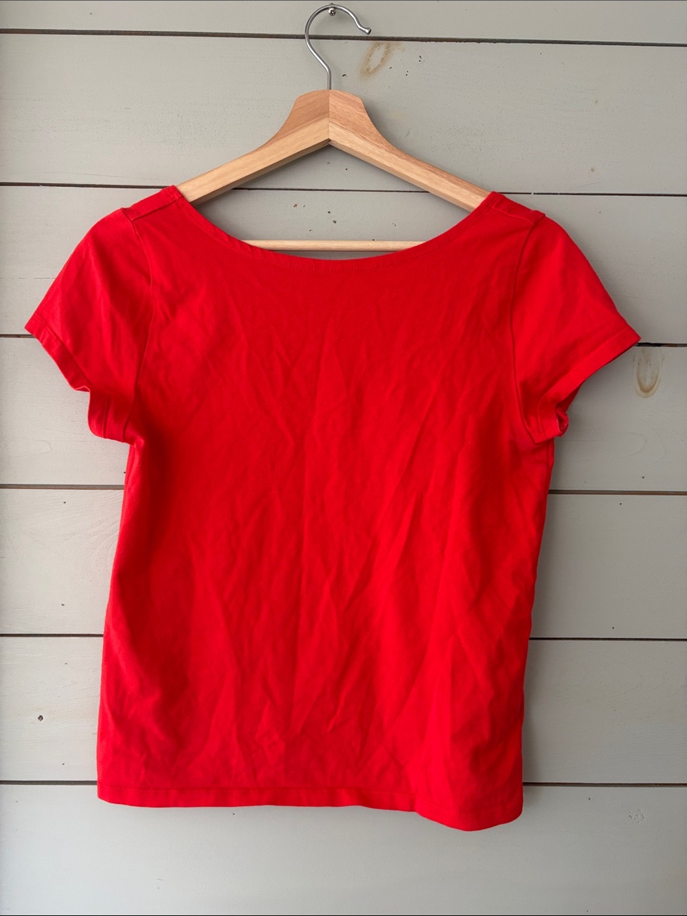GAP Red Scoop Back T-Shirt – Size Medium